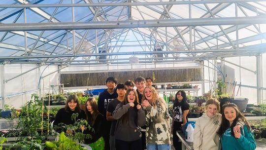 CCHS Students Host Garden Market and Ceramics Fundraiser