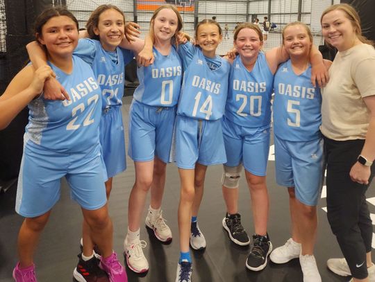 Oasis Seventh Grade Basketball Team Receives Sportsmanship Award