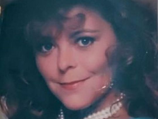 Obituary -- Christina Louise Deweever-Davis