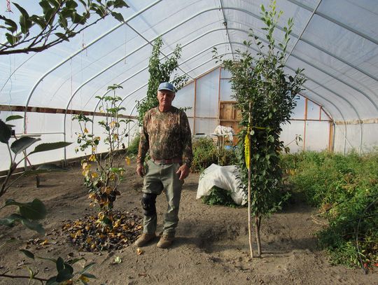 Pickin' and Grinnin' Food Stand Expands to Year-Round Service in Big R Pickin' and Grinnin' Food Stand Expands to Year-Round Service in Big R