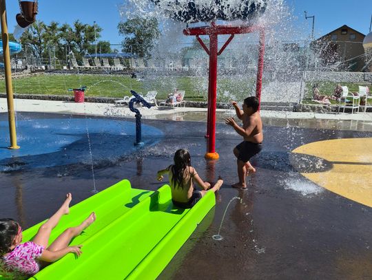Splash Pad Opens for Season as Families Beat the Heat