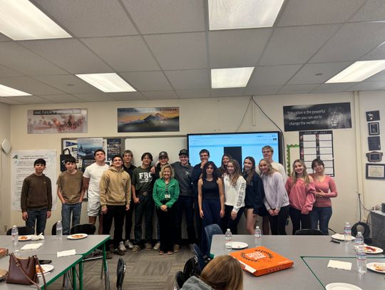 Students Tour California Colleges