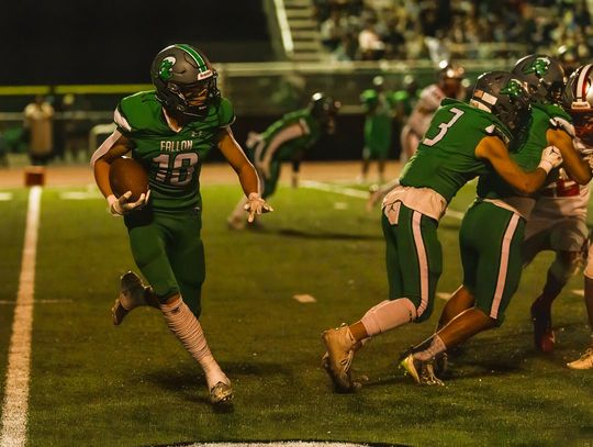 Truckee Overtakes Greenwave Varsity