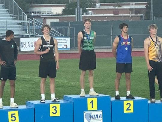 Wright, Viera win individual titles to lead Greenwave at regional track meet