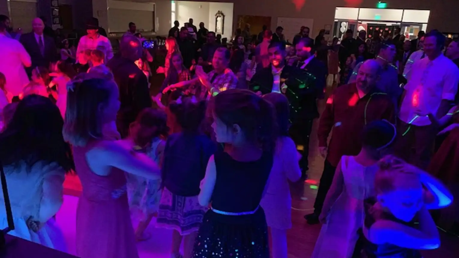 Grad Nite Holds Father/Daughter Dance