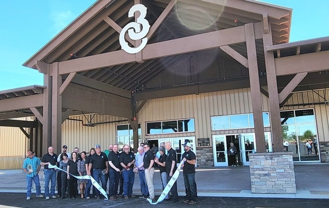 Community Attends Dedication of the Rafter 3C Arena