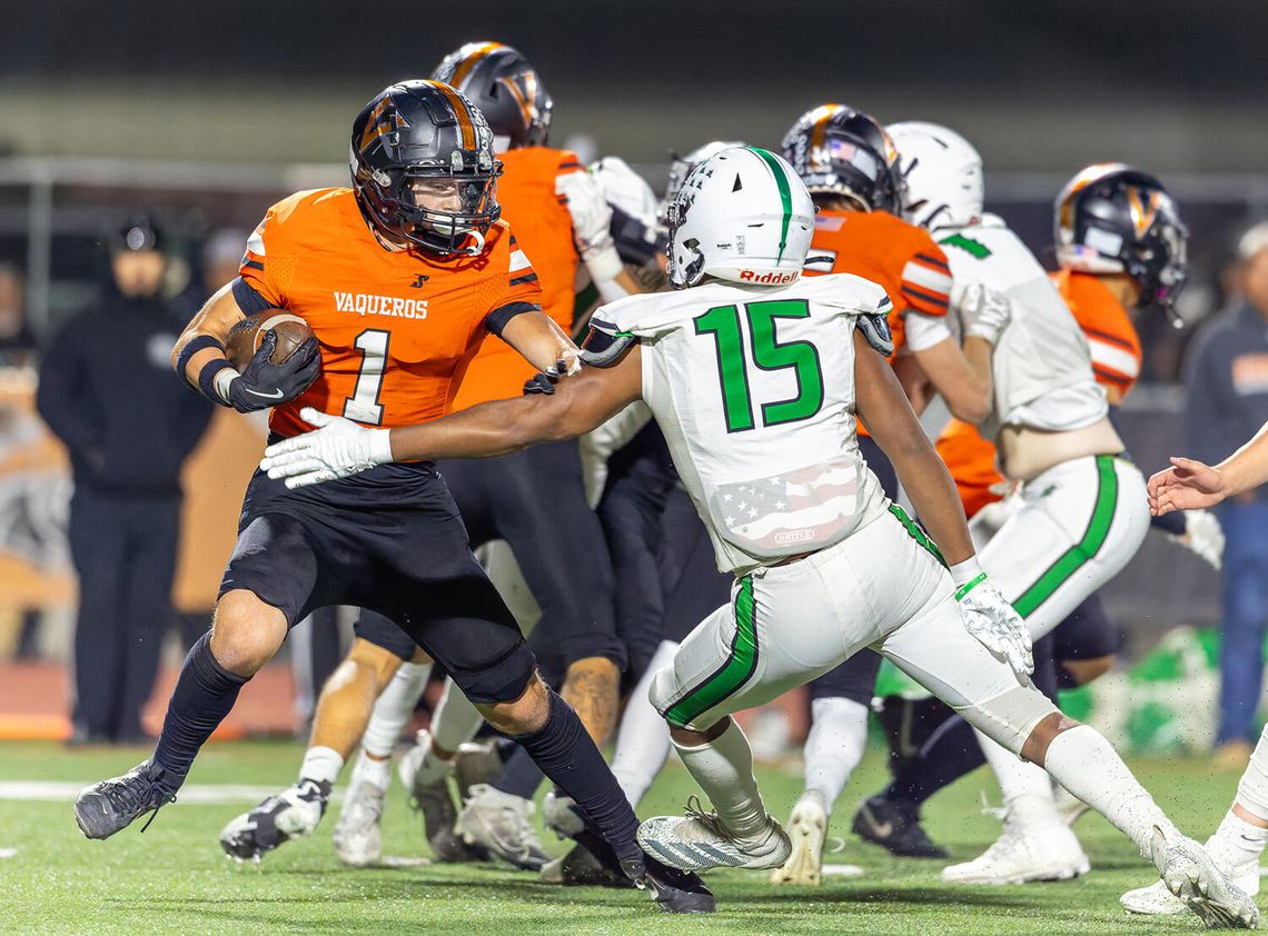 Greenwave Football Melendy’s Huge Night Overwhelms Vaqueros