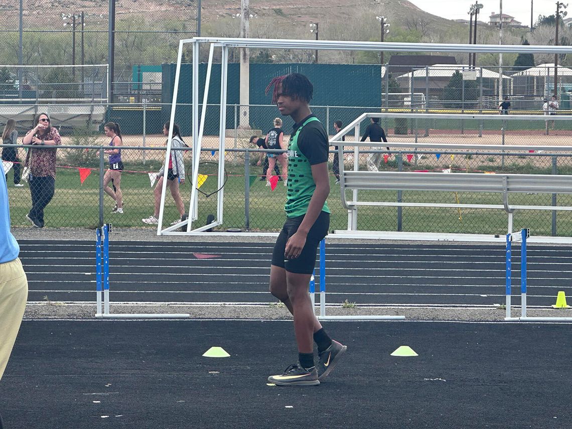 Greenwave Track Teams Collect Top 10 Finishes at Reed Invitational