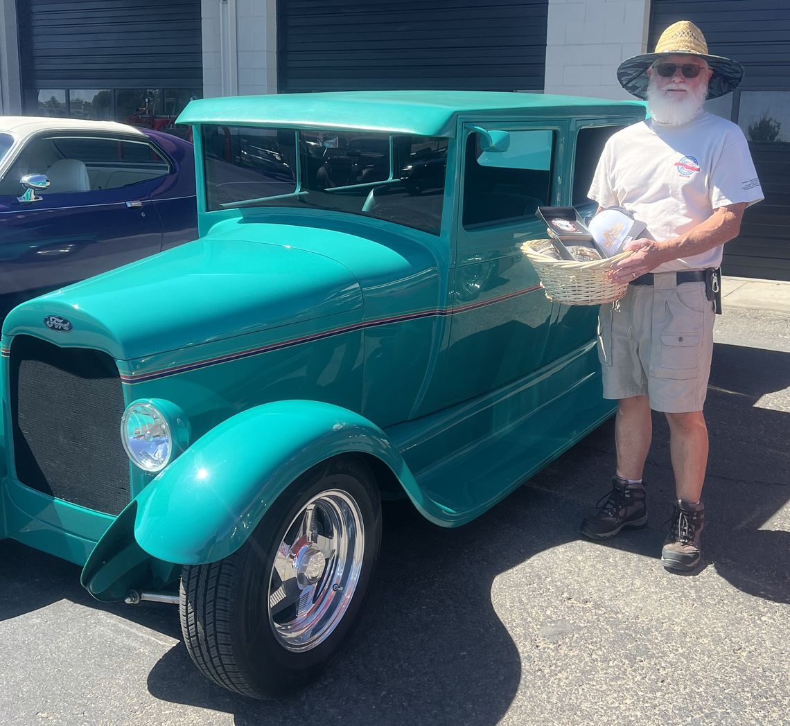 Hot Cars and Hot Beards at Les Schwab – Fallon Post Car Show