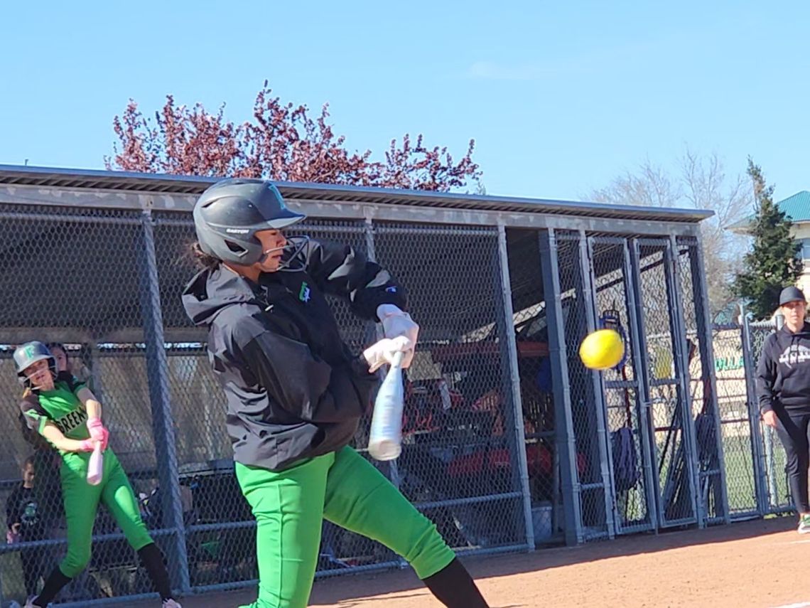 Lady Greenwave Off to Strong Start in March Play