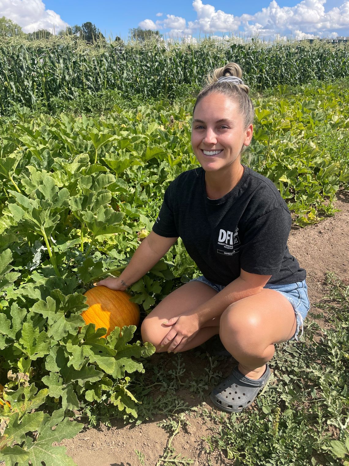 Local Farm Apprentice Takes on Her Own Acre, Starts ‘Pumped Up Porches’ Business