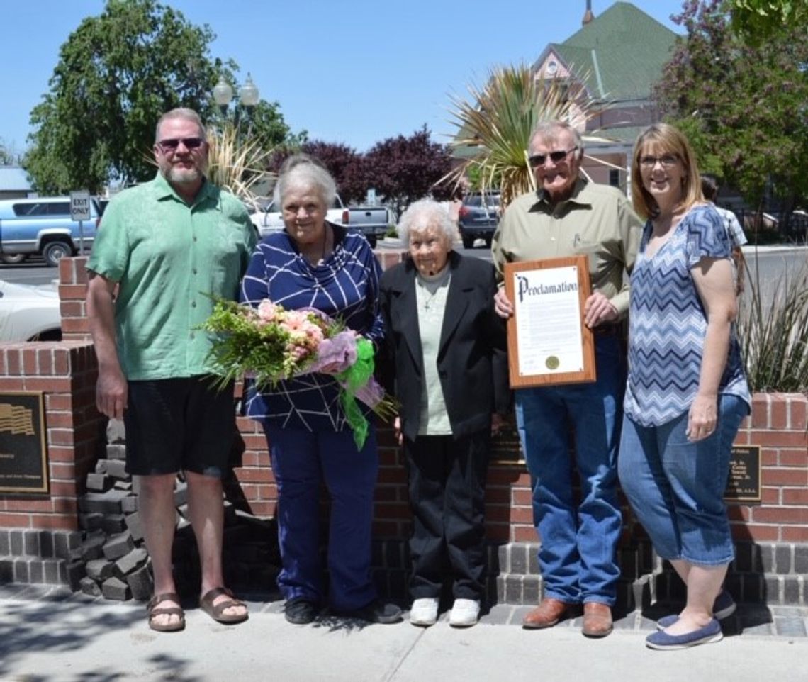 Mayor Proclaims &quot;Florence Sloan Day&quot;