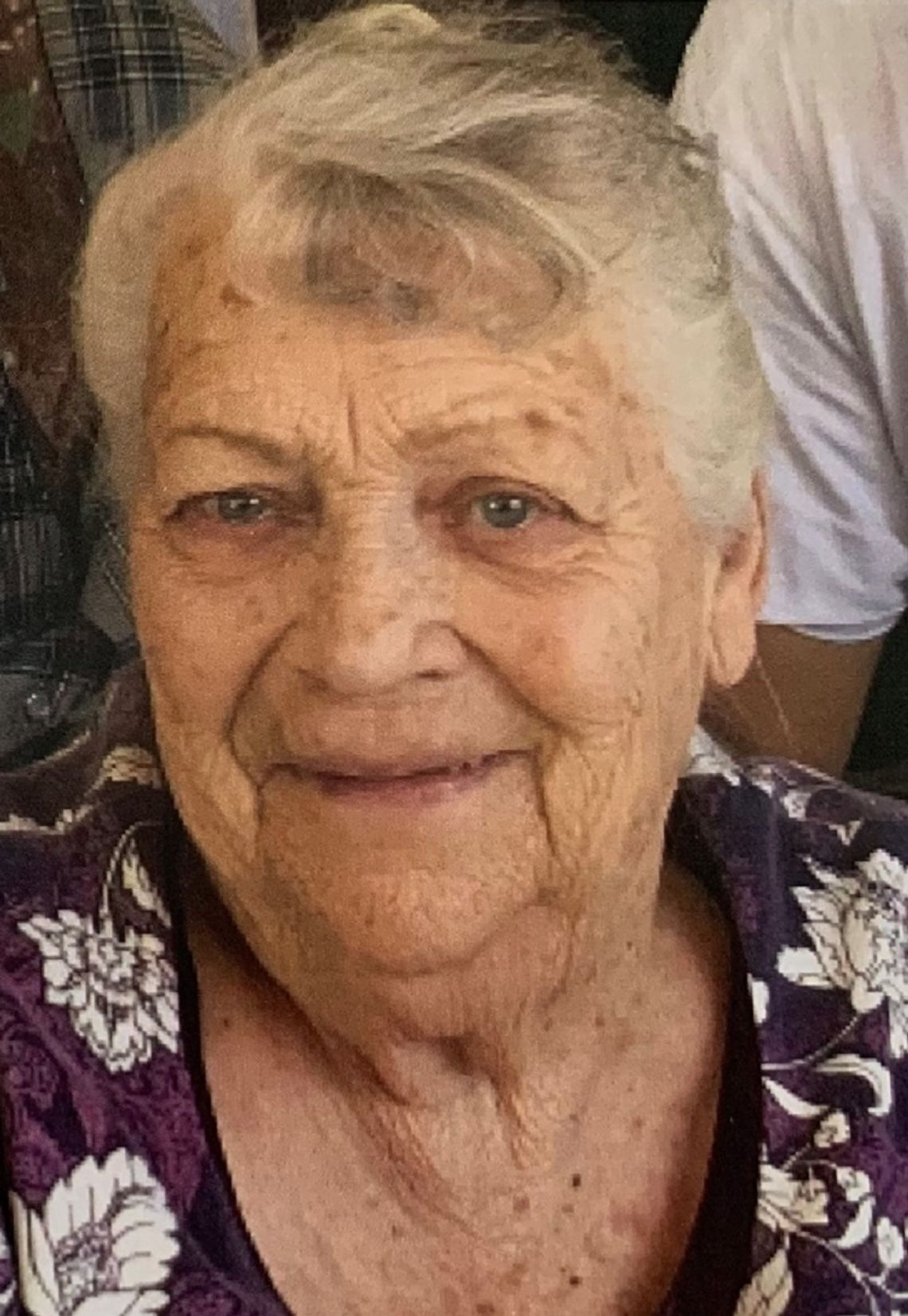 Obituary -- Erma Dean (Deanie) Rogers (Coffey)