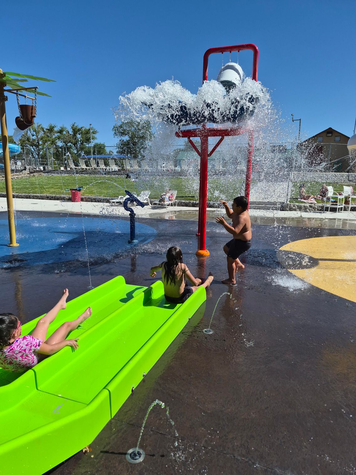 Splash Pad Opens for Season as Families Beat the Heat Splash Pad Opens for Season as Families Beat the Heat