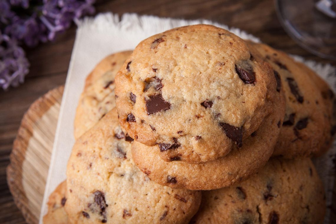 What's Cookin' in Kelli's Kitchen - Beautifully Basic Chocolate Chip Cookies