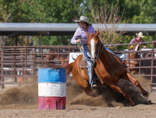 Carmen Luque barrel racing.